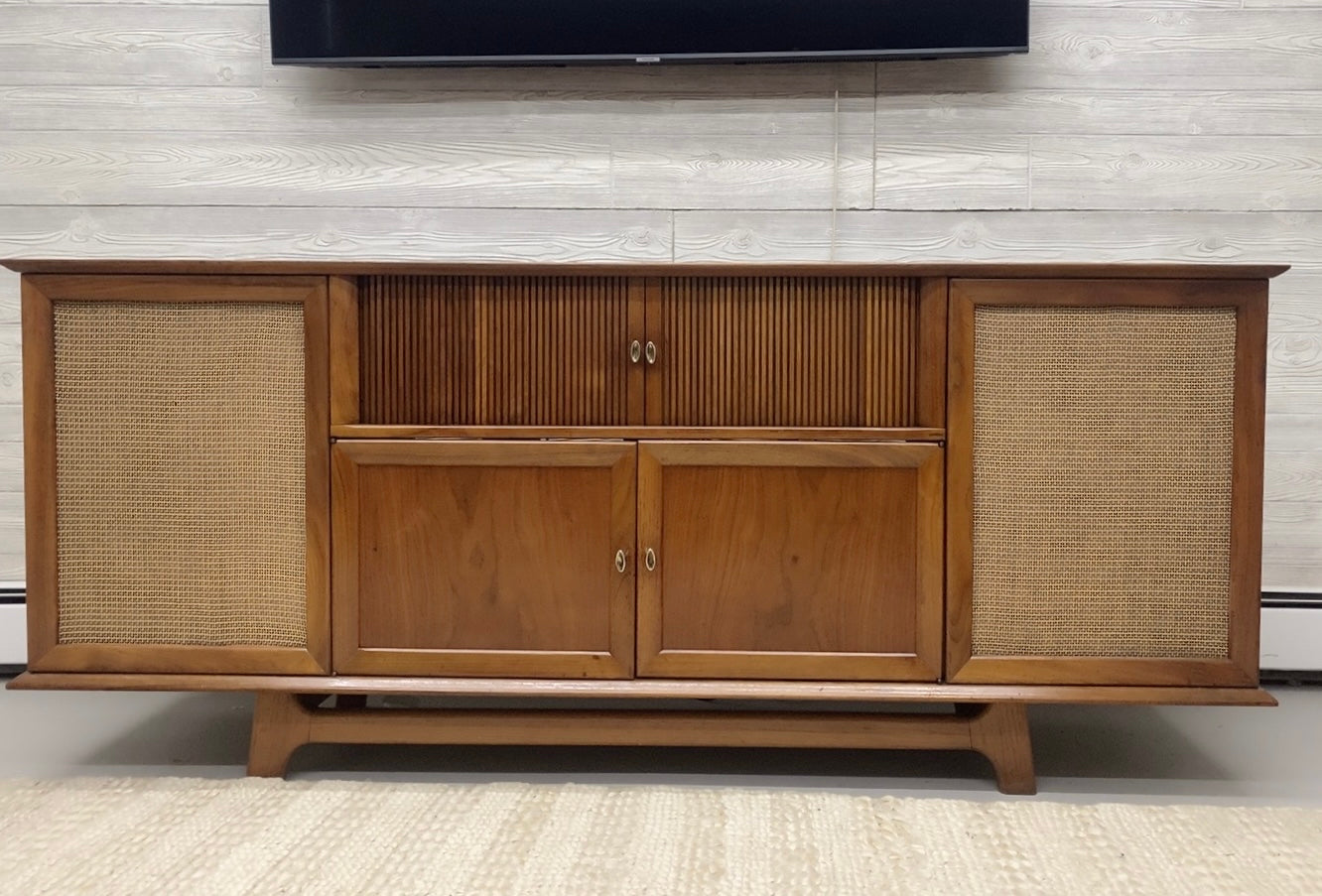 SOLD OUT!!! Curtis Mathes Mid Century Stereo Console Record Player Changer - AM FM Bluetooth The Vintedge Co.