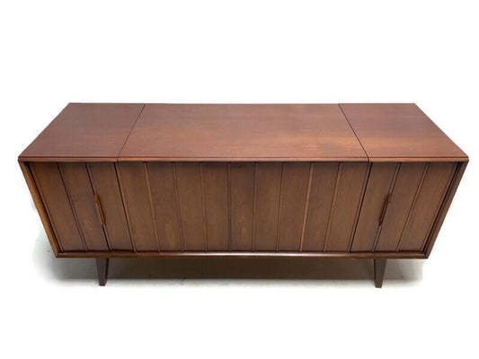 **SOLD OUT** ZENITH Vintage 60s LOUVER DOOR Record Player Changer Stereo Console AM FM Bluetooth The Vintedge Co.