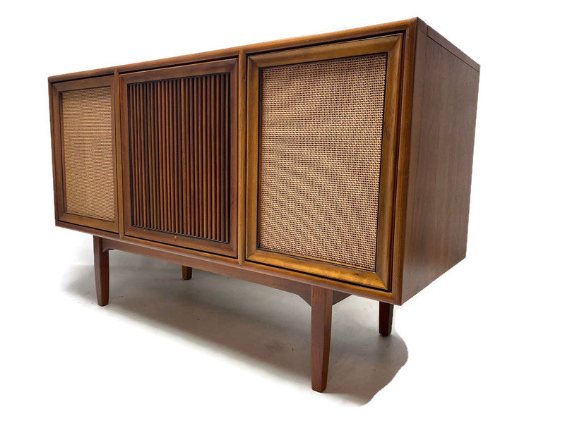 **SOLD OUT** MOTOROLA 3-Channel Mid Century Stereo Console Record Player Changer AM FM Alexa Bluetooth The Vintedge Co.