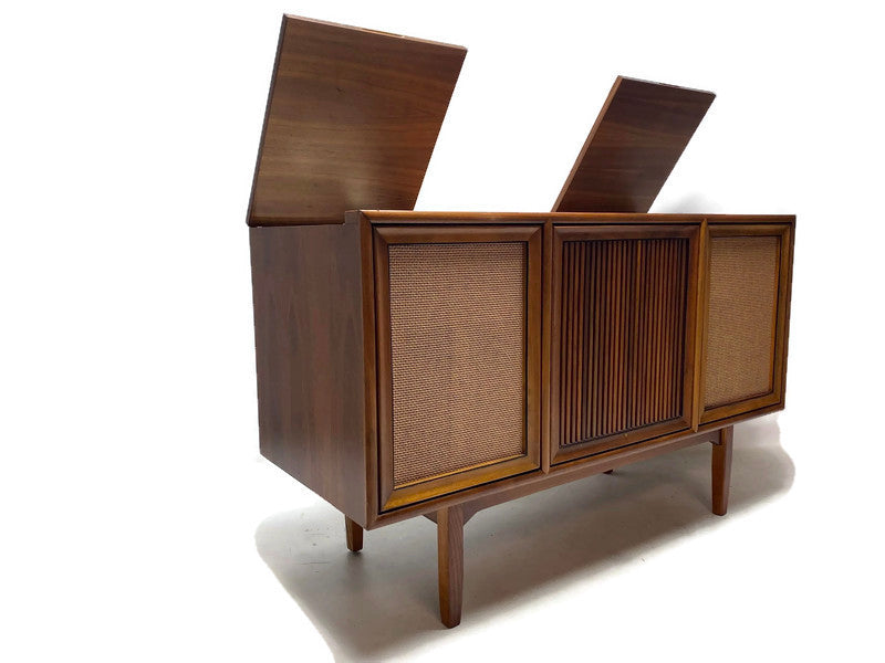 **SOLD OUT** MOTOROLA 3-Channel Mid Century Stereo Console Record Player Changer AM FM Alexa Bluetooth The Vintedge Co.
