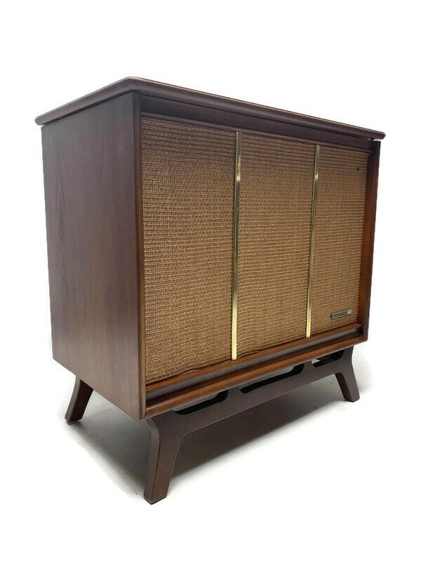 **SOLD OUT** RCA 50s 60s Hi Fidelity STEREO CONSOLE Record Player Changer AM FM Bluetooth The Vintedge Co.