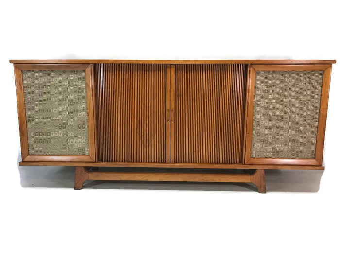 **SOLD OUT** CURTIS MATHES Vintage Record Player Changer Stereo Console AM FM Bluetooth The Vintedge Co.