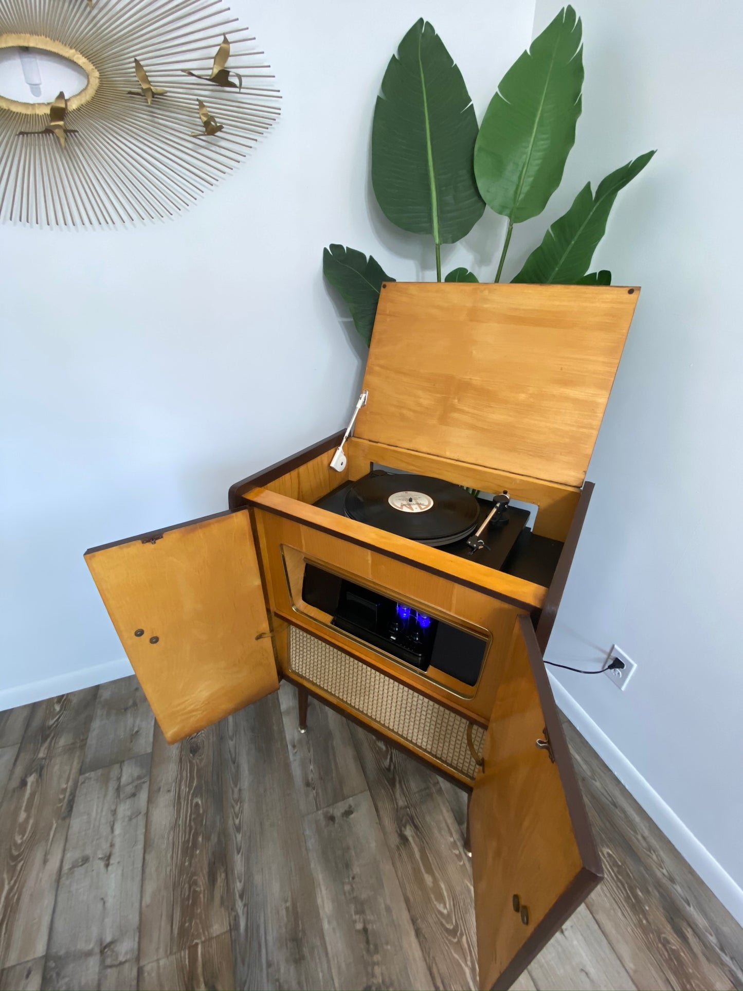 **SOLD OUT** The Vintedge Co™ - TURNTABLE READY SERIES™ - EMUD 50s 60s Modern Turntable Record Player Stereo Console Cabinet Bluetooth Alexa USB The Vintedge Co.