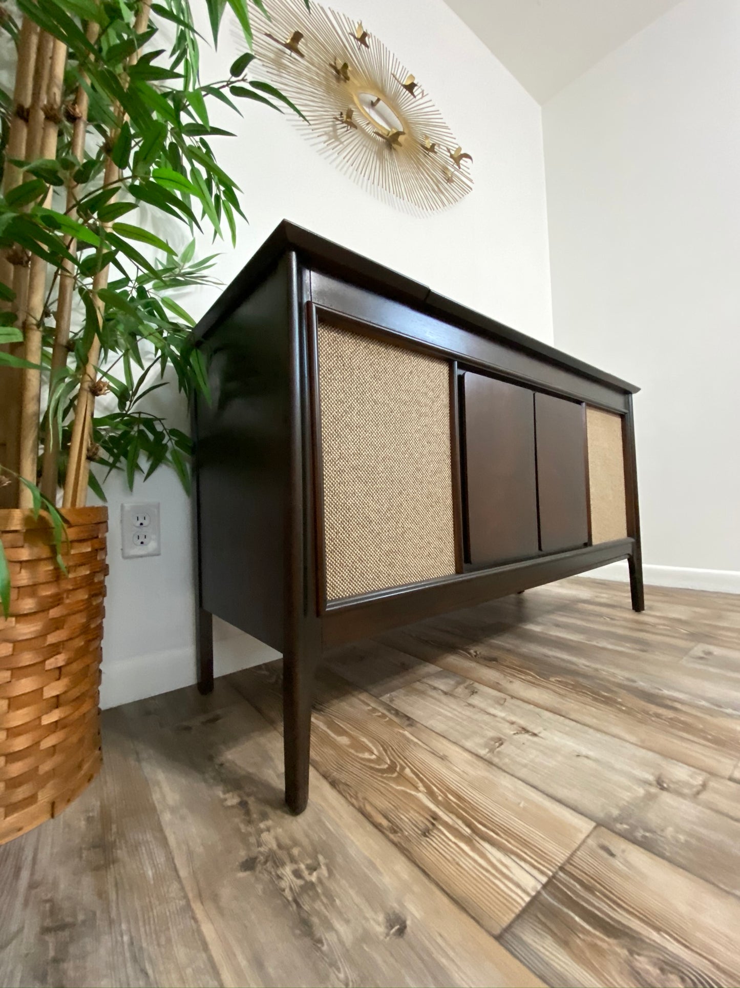 **SOLD OUT** GE Tonal-1 Vintage Stereo Console 60s Record Player Changer AM FM Bluetooth Alexa The Vintedge Co.