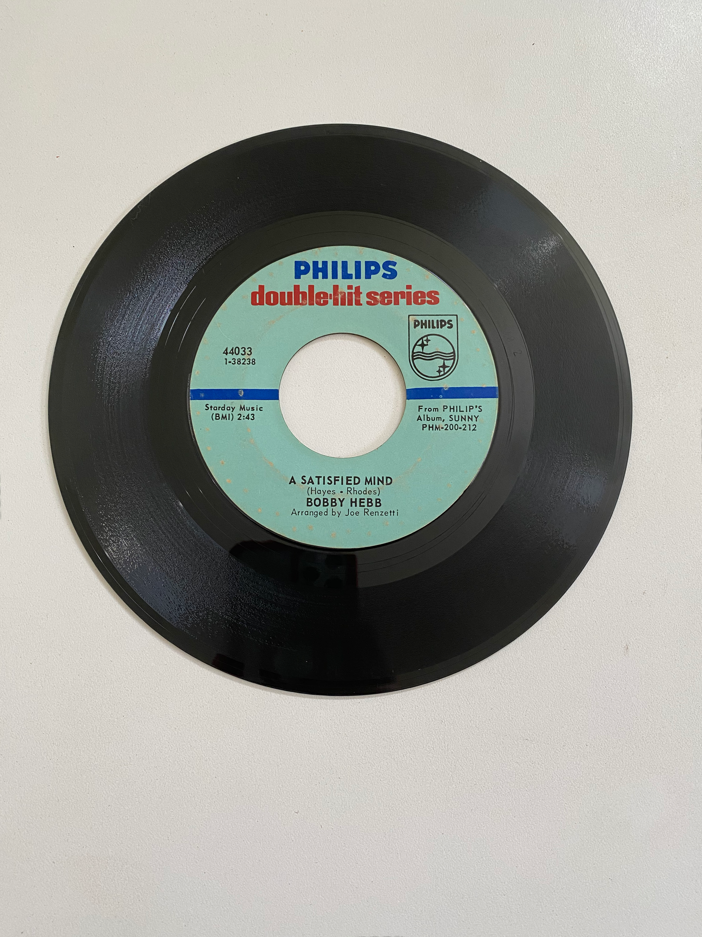 Bobby Hebbs - A Satisfied Mind | 45 The Vintedge Co.