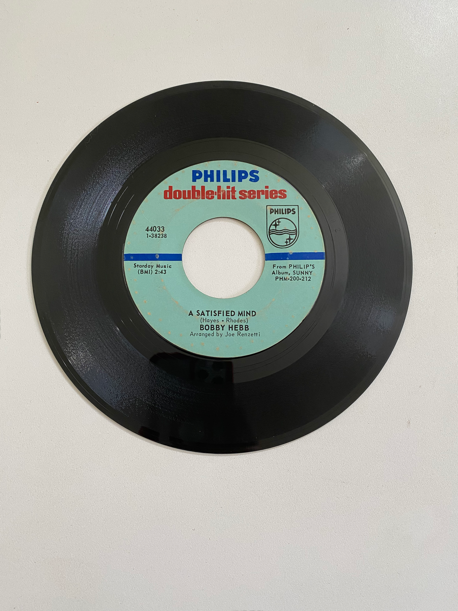 Bobby Hebbs - A Satisfied Mind | 45 The Vintedge Co.