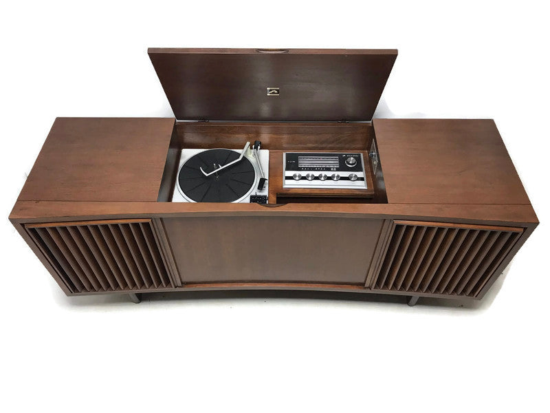 **SOLD OUT** RCA Mid Century Curved Front Record Player Changer Stereo Console - Bluetooth The Vintedge Co.