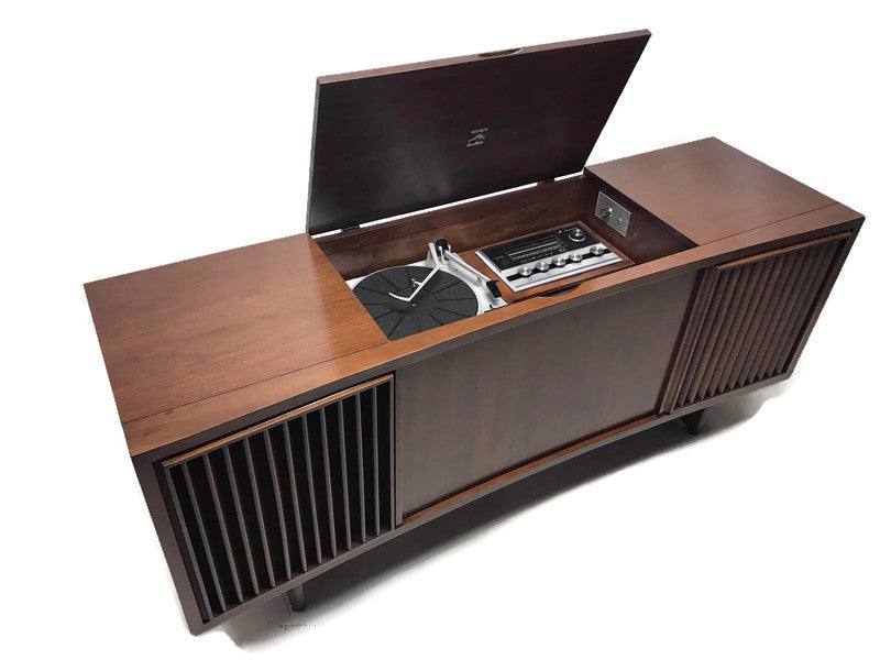 **SOLD OUT** RCA Mid Century Curved Front Record Player Changer Stereo Console - Bluetooth The Vintedge Co.