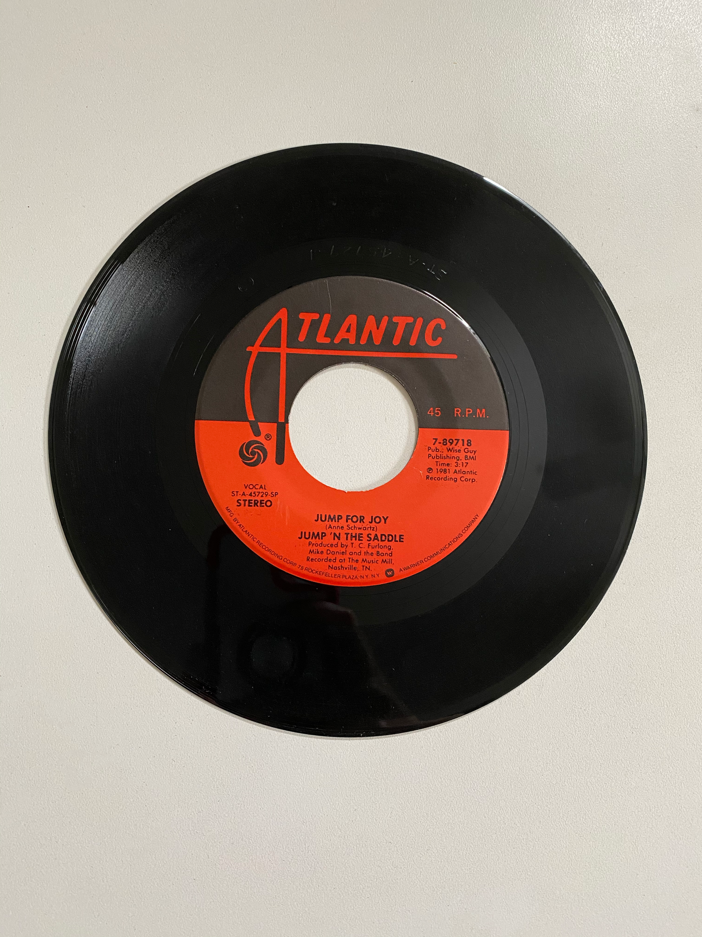 Jump N' The Saddle - The Curly Shuffle | 45 The Vintedge Co.