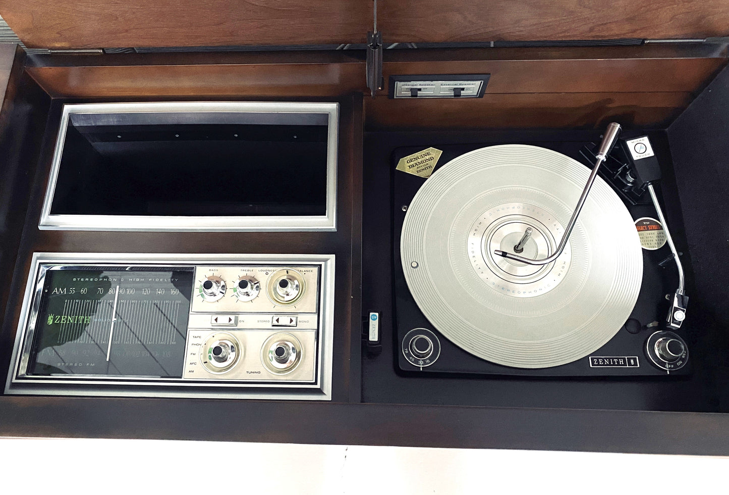**SOLD OUT**  ZENITH 60s Mid Century Stereo Console Record Player AM FM Bluetooth Alexa The Vintedge Co.