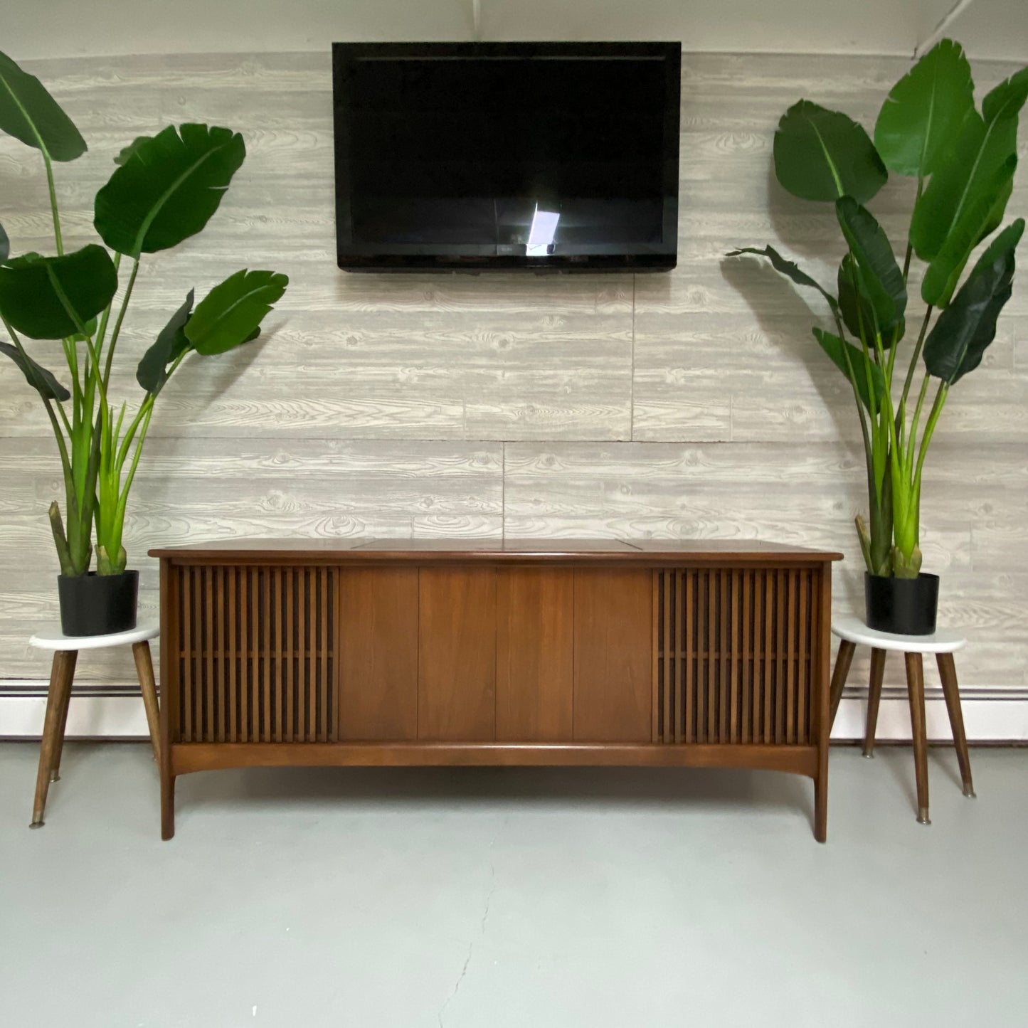 **SOLD OUT**  ADMIRAL Stereo Console 60s Vintage Record Player AM FM Bluetooth Alexa The Vintedge Co.