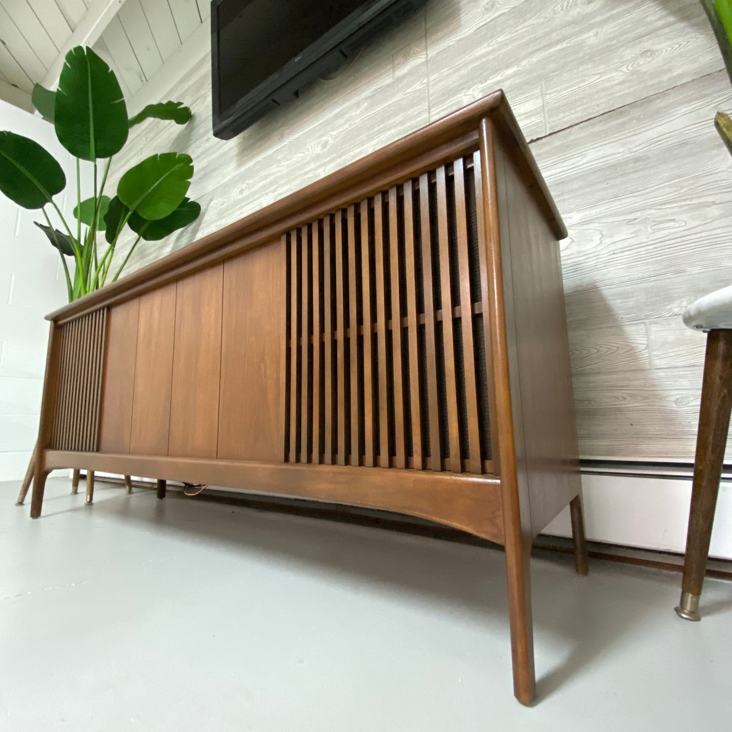 **SOLD OUT**  ADMIRAL Stereo Console 60s Vintage Record Player AM FM Bluetooth Alexa The Vintedge Co.