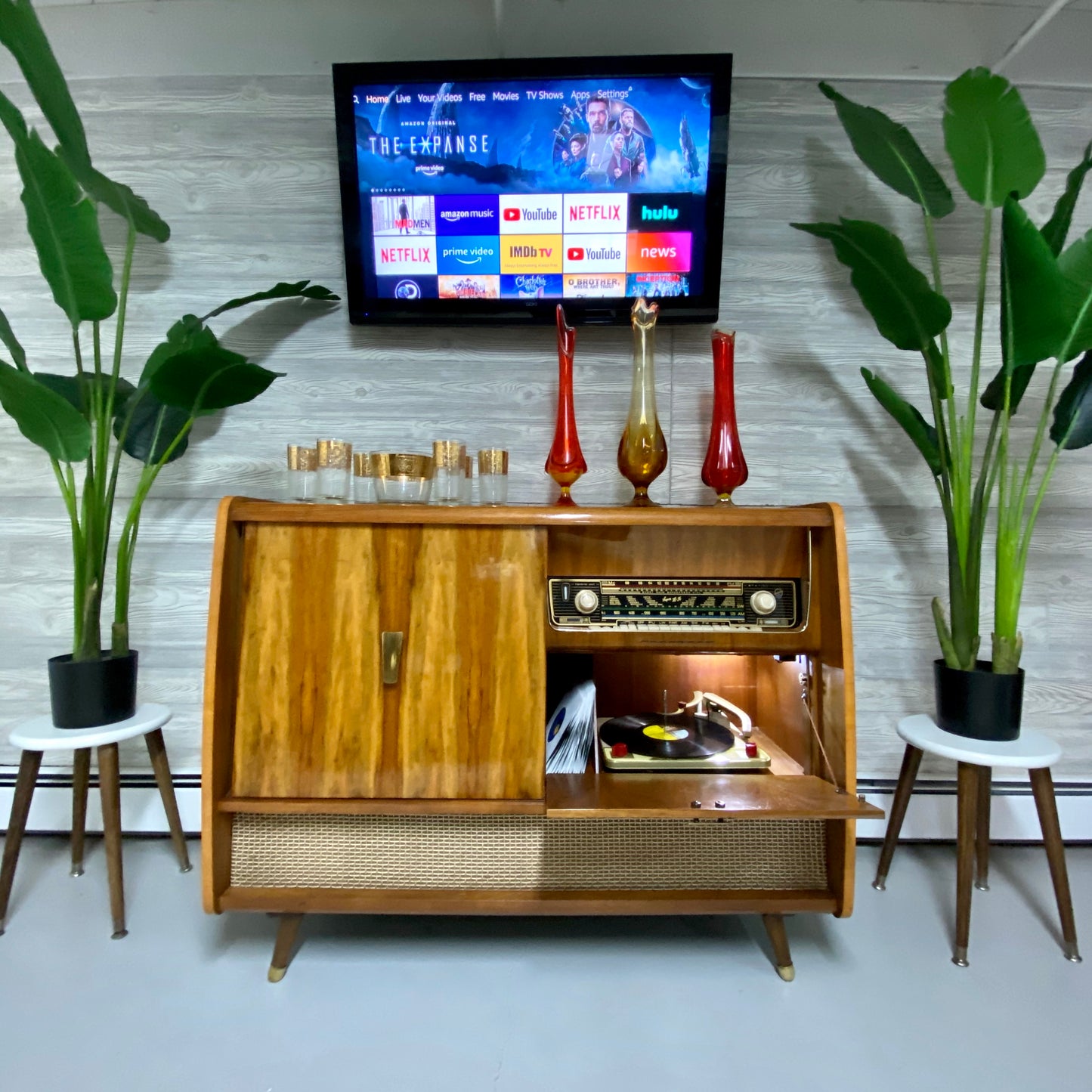 **SOLD OUT**  BLAUPUNKT Mid Century WHISKEY Dry BAR HiFi Mono Console Record Player Changer AM FM Bluetooth Alexa The Vintedge Co.