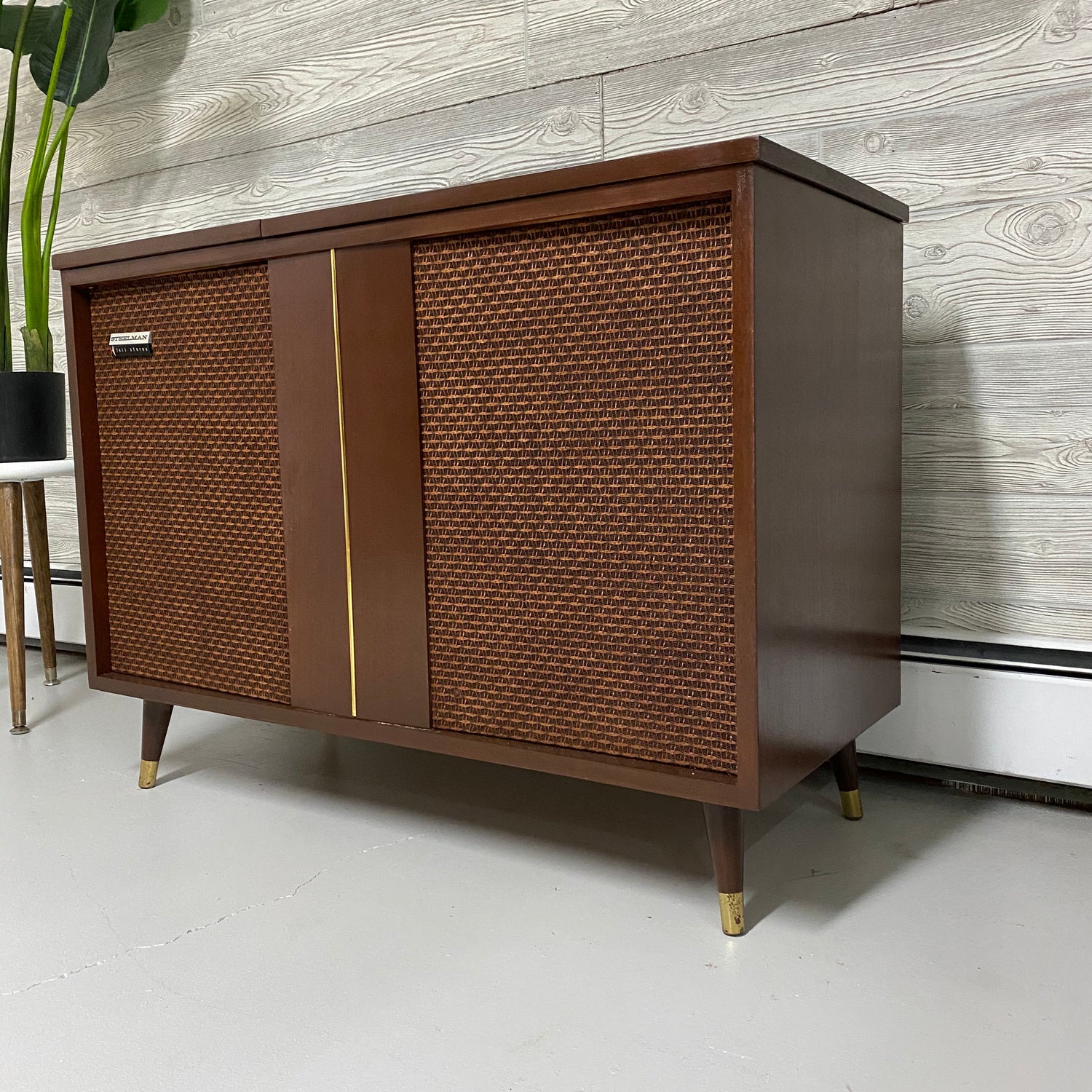 SOLD OUT!!! STEELMAN Mid Century Stereo Console Record Player Changer AM FM Bluetooth Alexa The Vintedge Co.