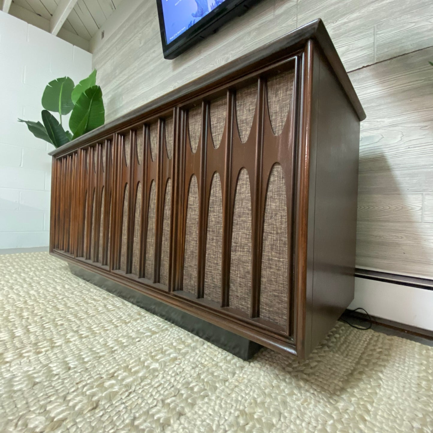 SOLD OUT **** RCA NEW VISTA VICTROLA **** BRASILIA Style Mid Century Modern Record Player Changer Stereo Console Bluetooth AM/FM Alexa The Vintedge Co.