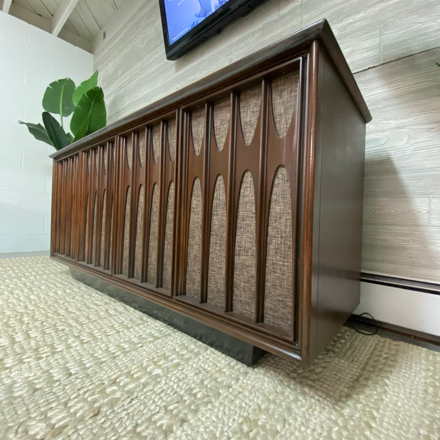 SOLD OUT **** RCA NEW VISTA VICTROLA **** BRASILIA Style Mid Century Modern Record Player Changer Stereo Console Bluetooth AM/FM Alexa The Vintedge Co.