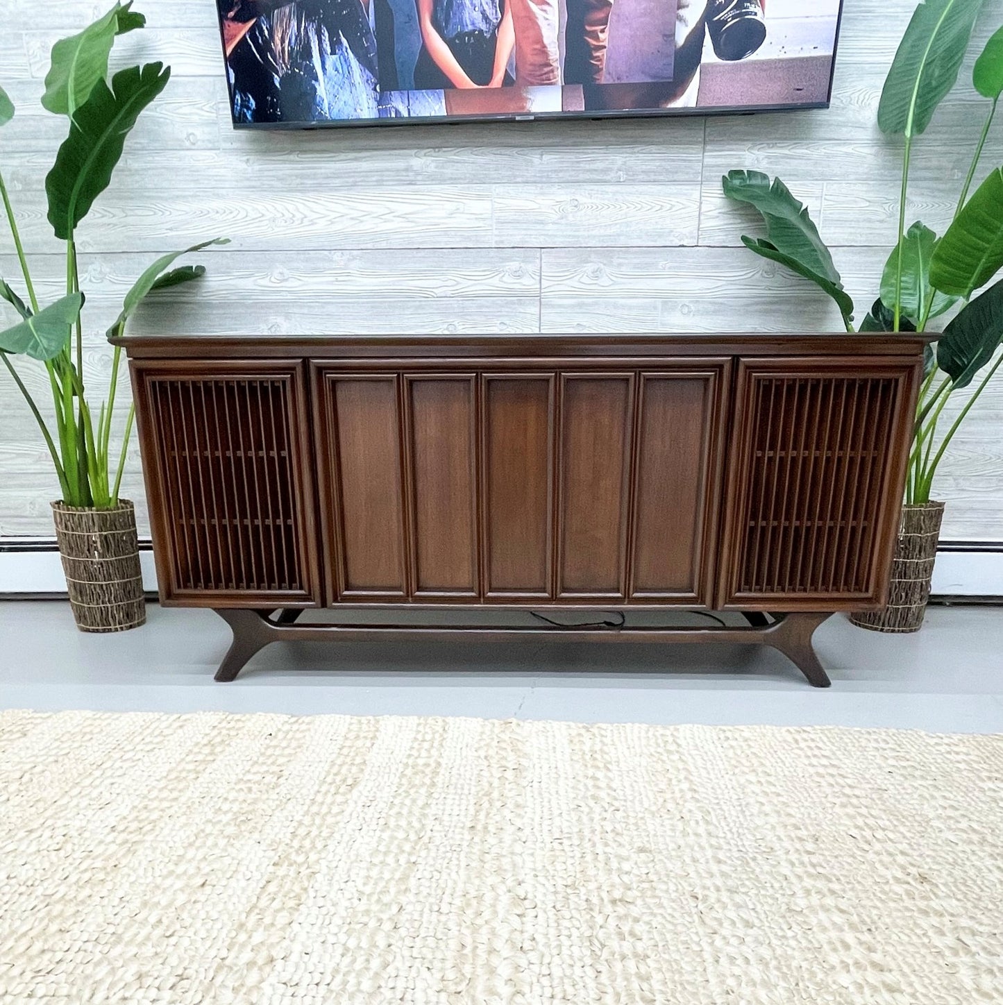 SOLD OUT!!! SYLVANIA Vintage Stereo Console Record Player Changer AM FM Bluetooth The Vintedge Co.