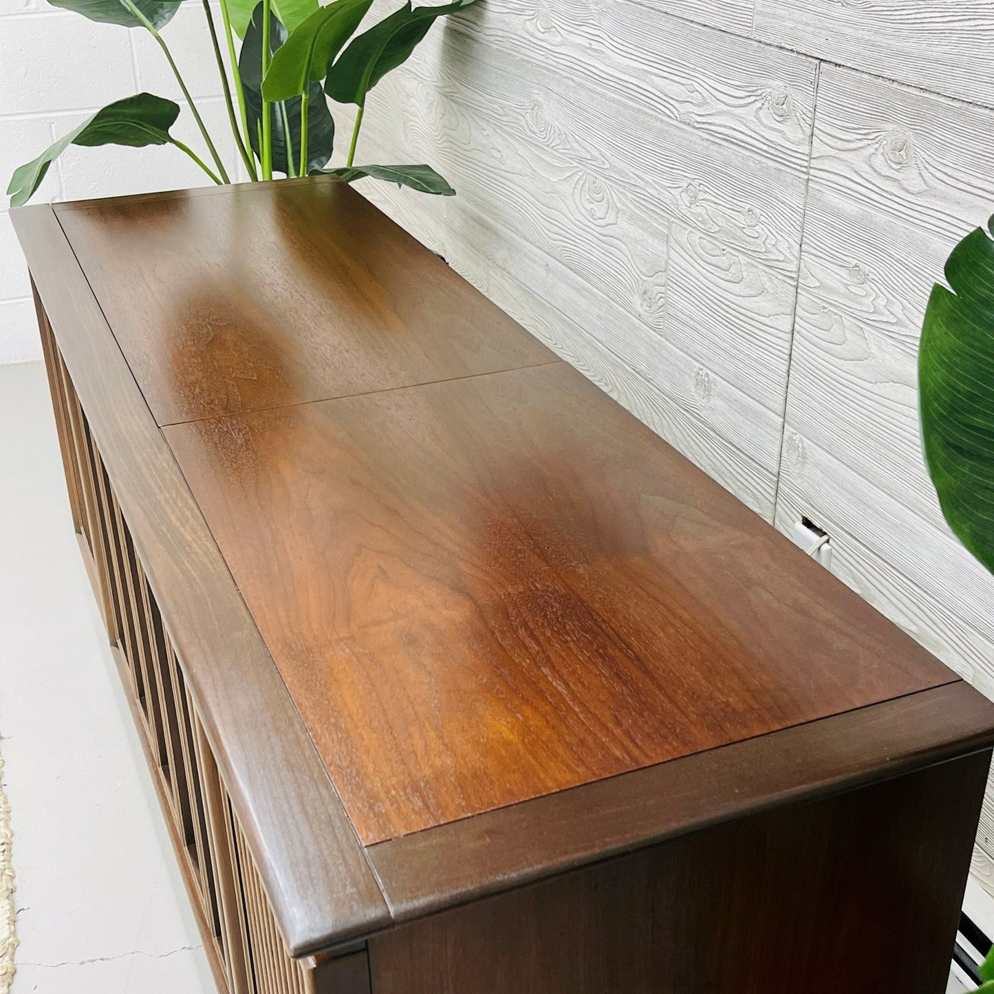 SOLD OUT!!! SYLVANIA Vintage Stereo Console Record Player Changer AM FM Bluetooth The Vintedge Co.