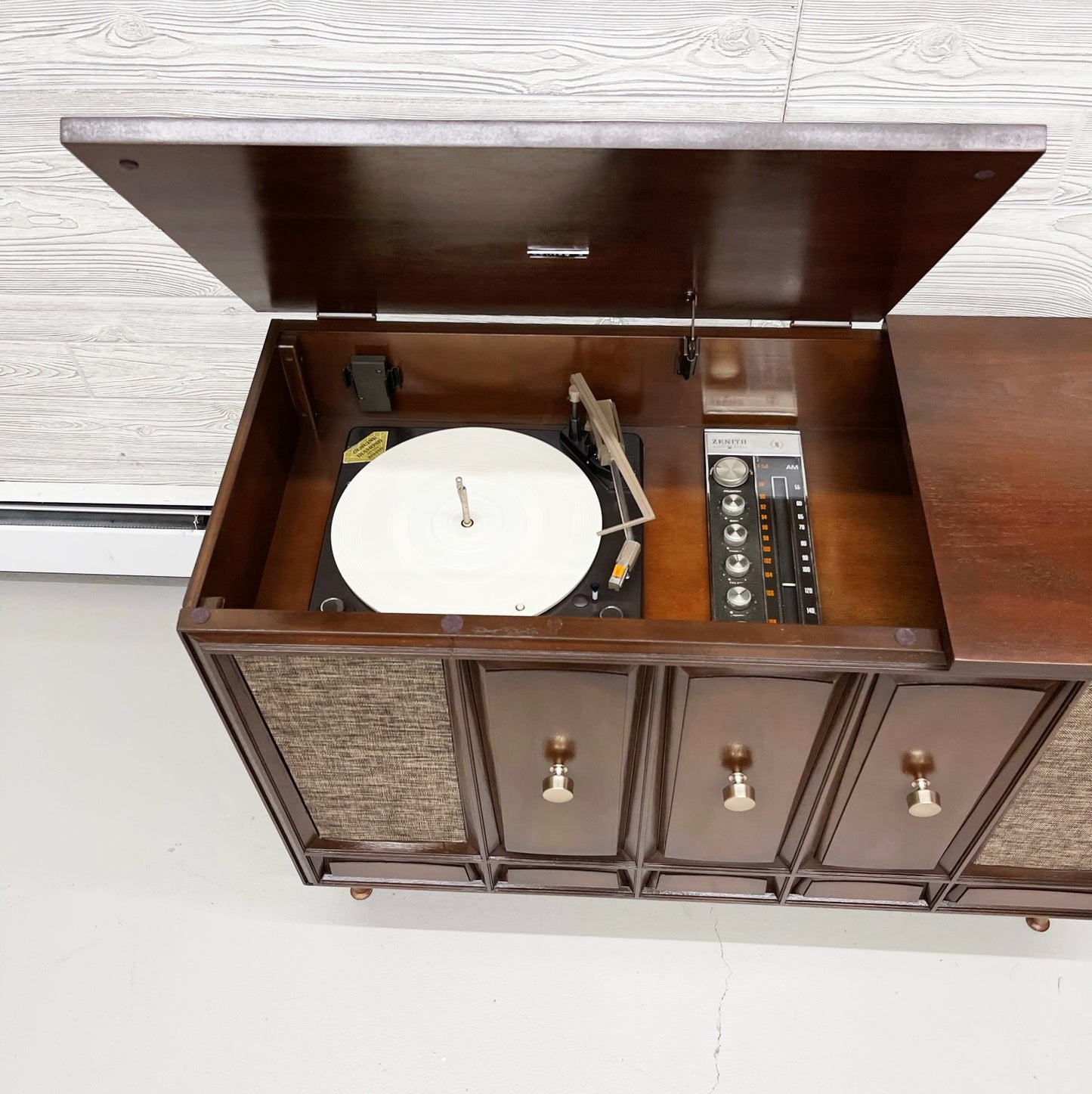 SOLD OUT!!! ZENITH Vintage 70s Stereo Console Record Player Changer AM FM Bluetooth The Vintedge Co.