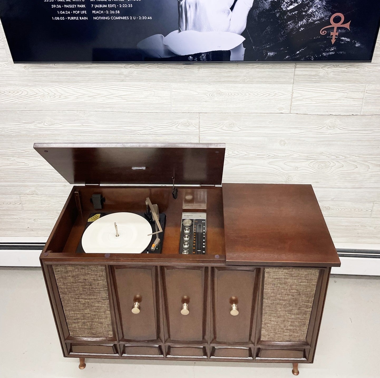 SOLD OUT!!! ZENITH Vintage 70s Stereo Console Record Player Changer AM FM Bluetooth The Vintedge Co.