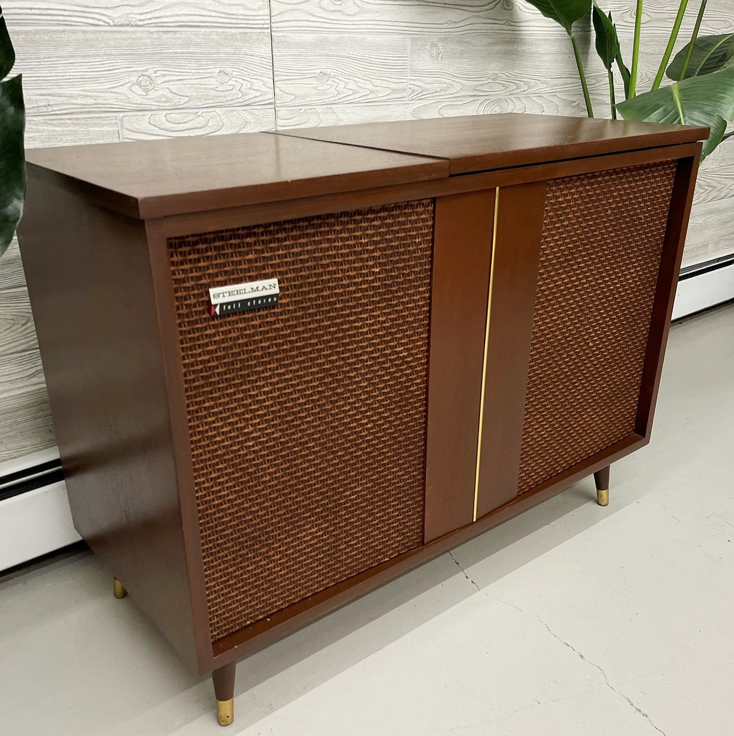SOLD OUT!!! STEELMAN Mid Century Stereo Console Record Player Changer AM FM Bluetooth Alexa The Vintedge Co.