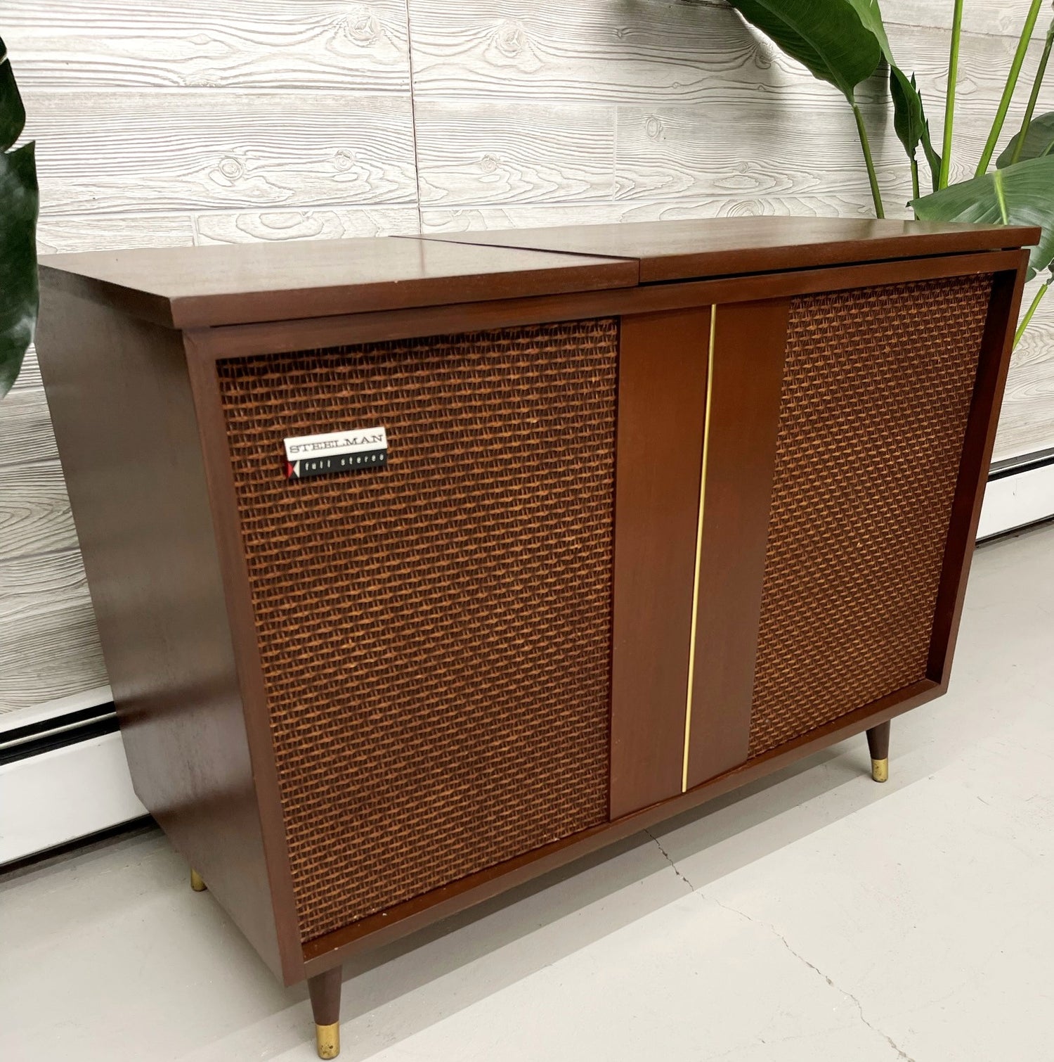 SOLD OUT!!! STEELMAN Mid Century Stereo Console Record Player Changer AM FM Bluetooth Alexa The Vintedge Co.