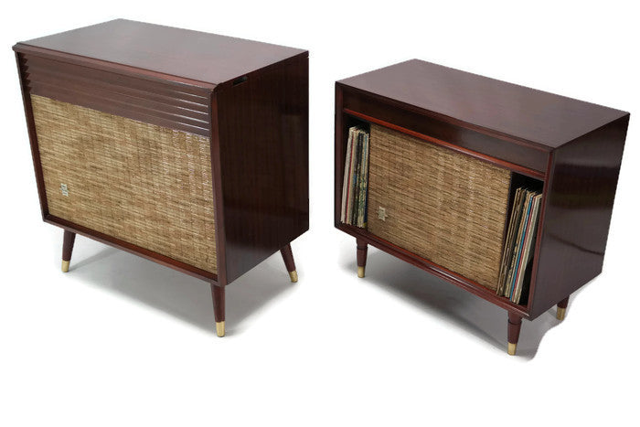 **SOLD OUT** SILVERTONE 2-Piece Record Player Changer Stereo Console with Extension Speaker The Vintedge Co.