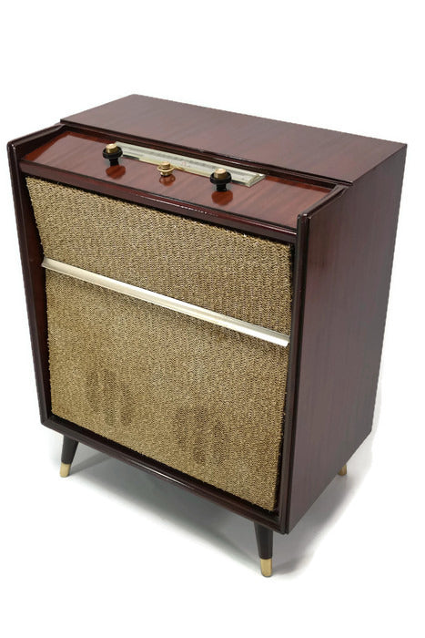 **SOLD OUT** SILVERTONE 50's Mid Century Record Player Changer High Fidelity Console The Vintedge Co.