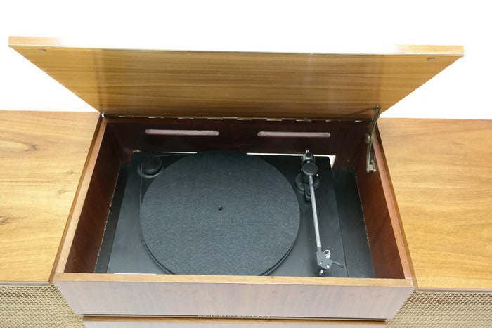 **SOLD OUT** The Vintedge Co™ - TURNTABLE READY SERIES™ - GRUNDIG Modern Turntable Record Player Bluetooth Amp The Vintedge Co.