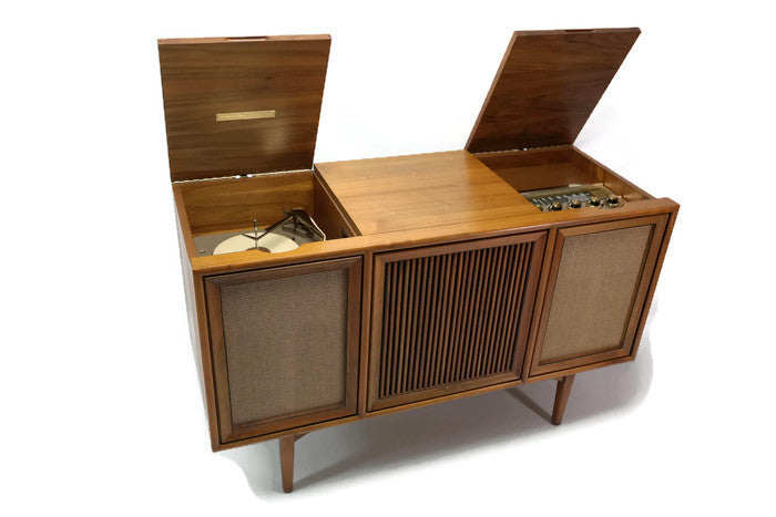 **SOLD OUT**  MOTOROLA 3-Channel Mid Century Record Player Changer Stereo Console The Vintedge Co.