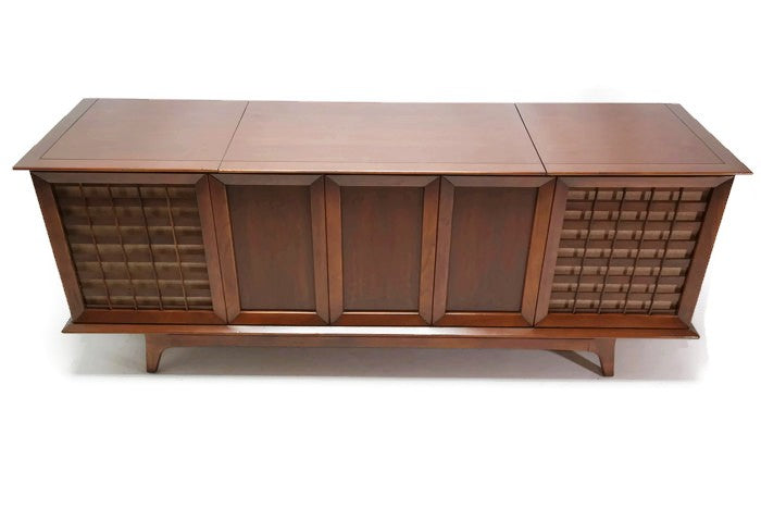 **SOLD OUT** SILVERTONE Mid Century Record Player Changer Stereo Console The Vintedge Co.