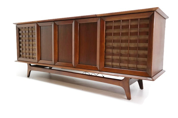 **SOLD OUT** SILVERTONE Mid Century Record Player Changer Stereo Console The Vintedge Co.