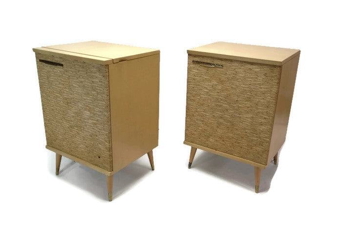 **SOLD OUT** RCA ORTHOPHONIC 2-Piece Blonde High Fidelity Record Player Changer + Speaker - Bluetooth The Vintedge Co.