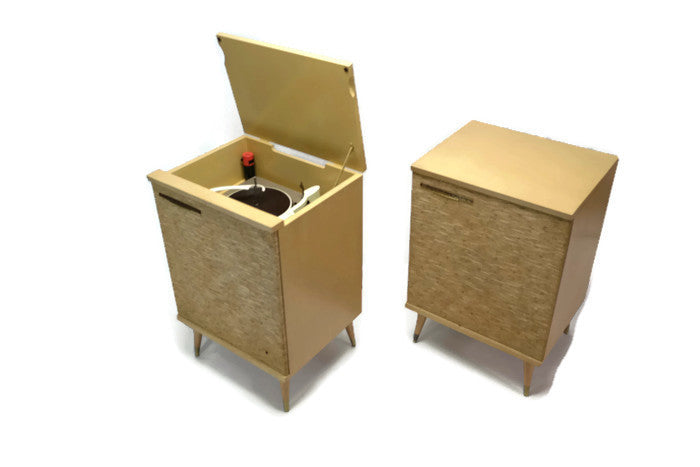 **SOLD OUT** RCA ORTHOPHONIC 2-Piece Blonde High Fidelity Record Player Changer + Speaker - Bluetooth The Vintedge Co.