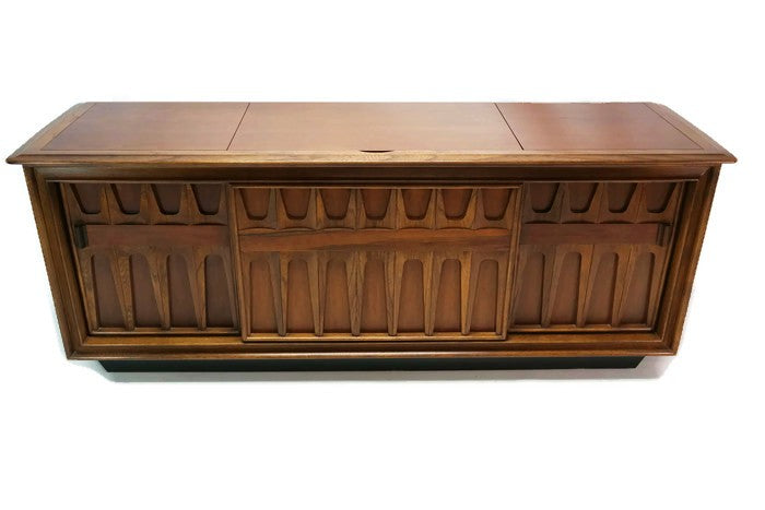**SOLD OUT** RCA BRASILIA/COFFEY Style Long and Low LUXE Record Player Changer AM|FM Stereo Console - Bluetooth The Vintedge Co.