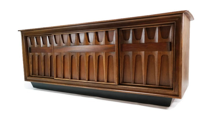 **SOLD OUT** RCA BRASILIA/COFFEY Style Long and Low LUXE Record Player Changer AM|FM Stereo Console - Bluetooth The Vintedge Co.