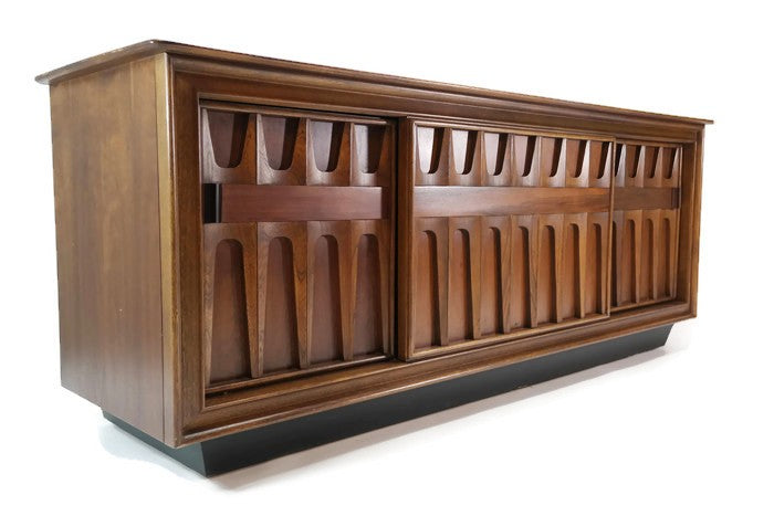 **SOLD OUT** RCA BRASILIA/COFFEY Style Long and Low LUXE Record Player Changer AM|FM Stereo Console - Bluetooth The Vintedge Co.