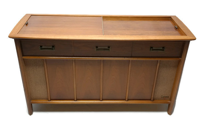 **SOLD OUT** Mid Century Vintage MAGNAVOX Record Changer Player Stereo Console The Vintedge Co.