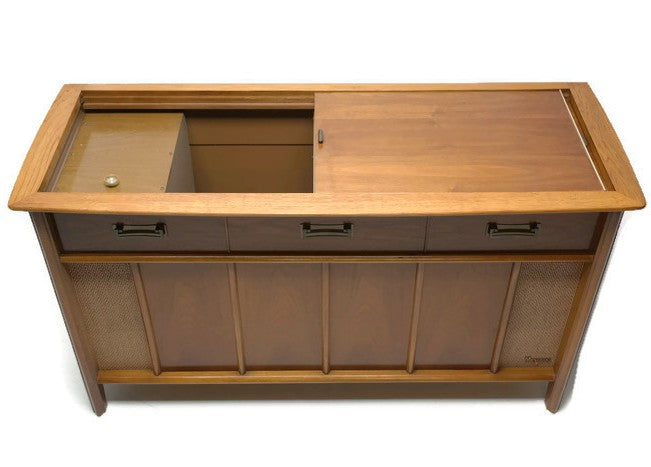 **SOLD OUT** Mid Century Vintage MAGNAVOX Record Changer Player Stereo Console The Vintedge Co.