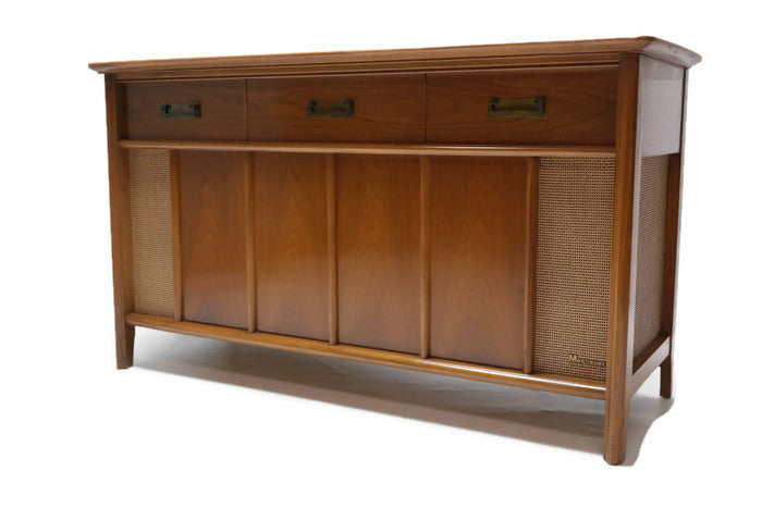 **SOLD OUT** Mid Century Vintage MAGNAVOX Record Changer Player Stereo Console The Vintedge Co.