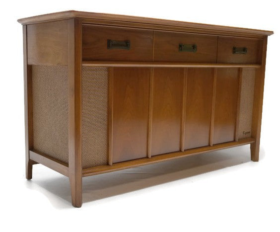 **SOLD OUT** Mid Century Vintage MAGNAVOX Record Changer Player Stereo Console The Vintedge Co.