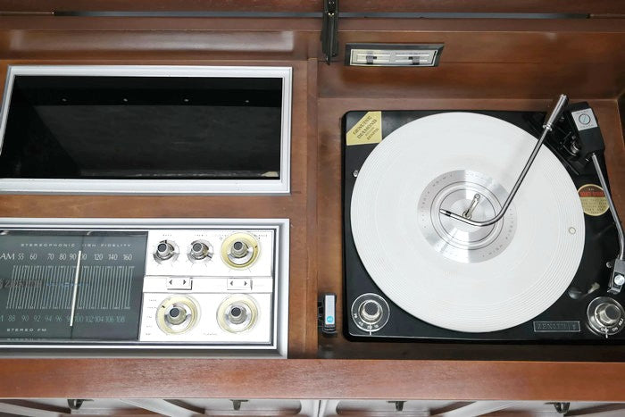 **SOLD OUT** ZENITH Mid Century Record Changer Player Stereo Console The Vintedge Co.
