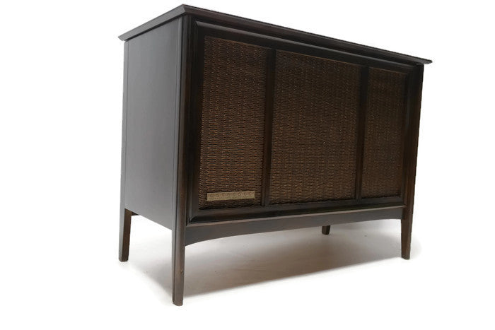 **SOLD OUT** MOTOROLA 3-Channel Stereophonic High Fidelity Record Changer Player Stereo Console - Bluetooth The Vintedge Co.