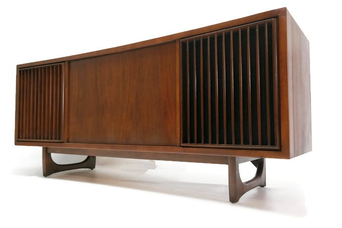 **SOLD OUT**  RCA Mid Century Curved Front Record Player Changer Stereo Console - Bluetooth The Vintedge Co.