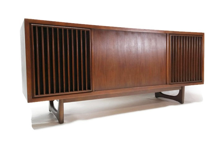 **SOLD OUT**  RCA Mid Century Curved Front Record Player Changer Stereo Console - Bluetooth The Vintedge Co.