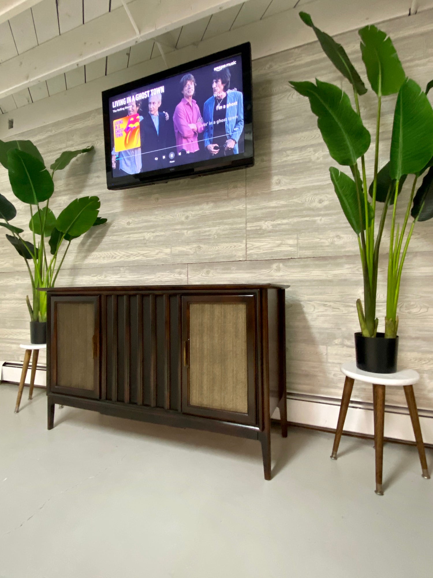 **SOLD OUT**  MOTOROLA 3-Channel Mid Century 60s Vintage Stereo Console AM FM Bluetooth Alexa The Vintedge Co.