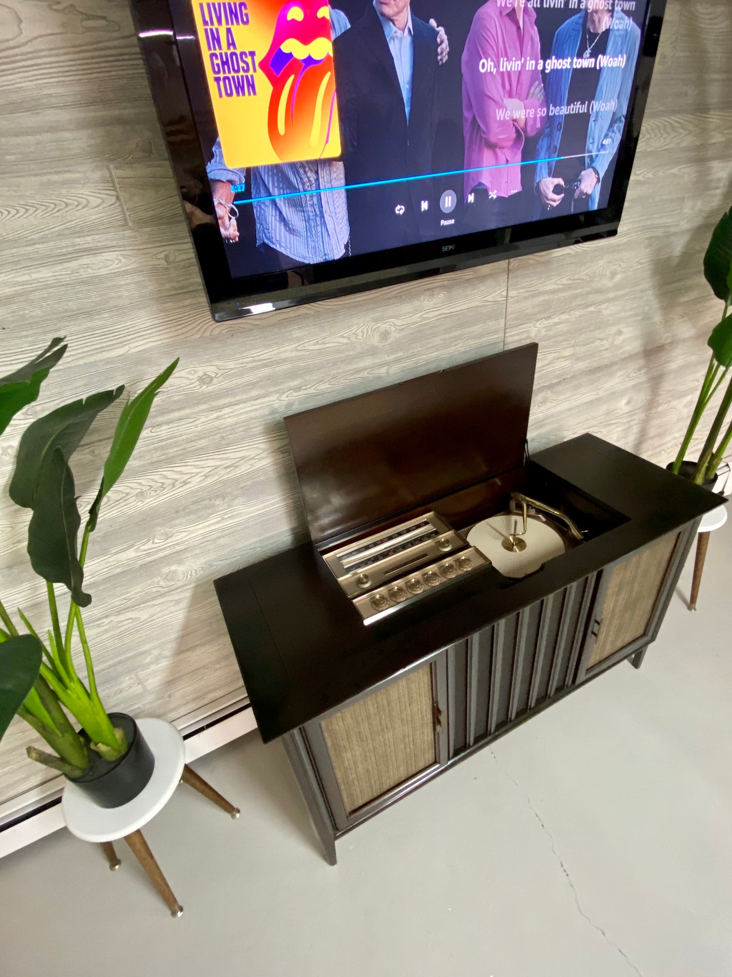 **SOLD OUT**  MOTOROLA 3-Channel Mid Century 60s Vintage Stereo Console AM FM Bluetooth Alexa The Vintedge Co.