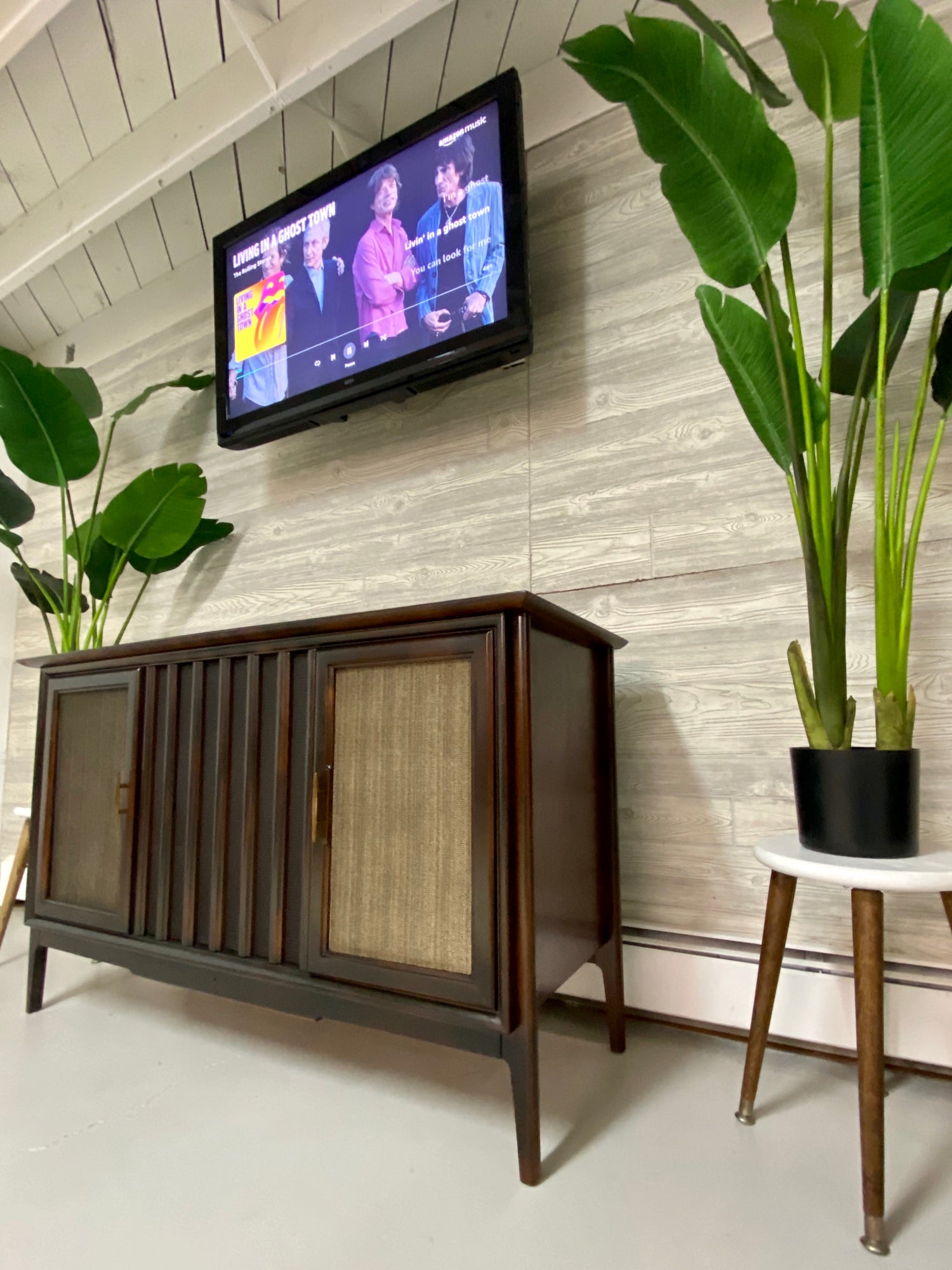 **SOLD OUT**  MOTOROLA 3-Channel Mid Century 60s Vintage Stereo Console AM FM Bluetooth Alexa The Vintedge Co.