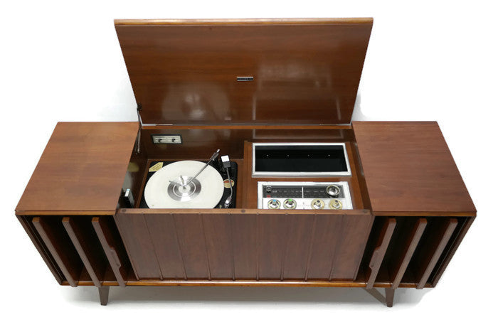 The Vintedge Co™ - Zenith Louver Door Record Changer Stereo Console AM/FM Tuner
