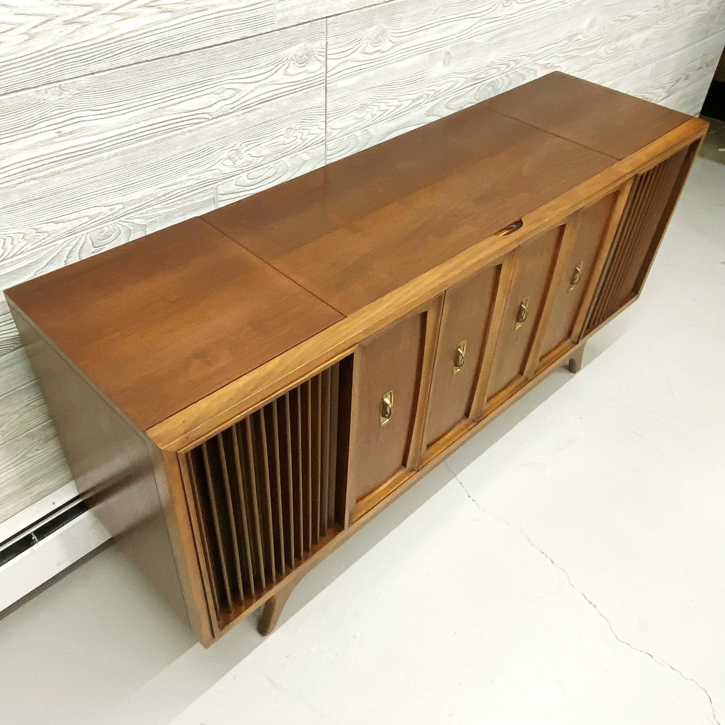 ZENITH Mid Century SOLID STATE Vintage Stereo Console Record Player Changer AM FM Bluetooth The Vintedge Co.
